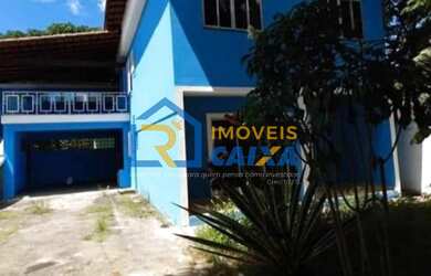 Imagem: A casa possui 4 Dormitórios, 2 Suítes, 4 Banheiros, 4 Vagas