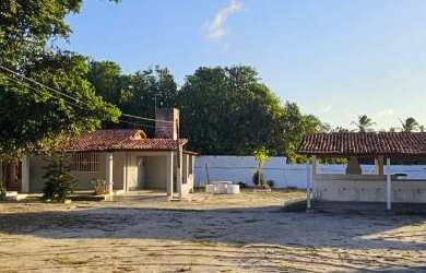 Imagem: A chácara possui 6 Dormitórios, 3 Suítes, 6 Banheiros, 6