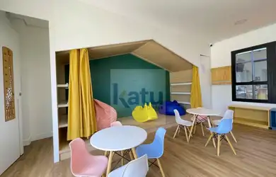 Imagem: O terreno à venda possui 1 Dormitório, 1 Suíte, 1 Banheiro