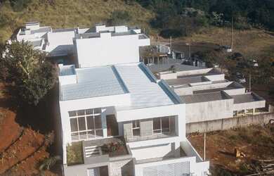 Imagem: A casa está localizado em Industrial, Pato Branco à venda