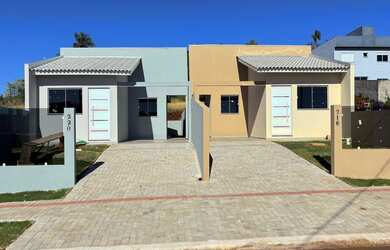 Imagem: A casa possui 2 Dormitórios, 1 Banheiro, 1 Vaga na garagem