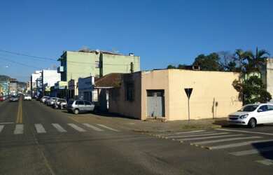 Imagem: O terreno possui 1.145m² de Área e está localizado em Centro