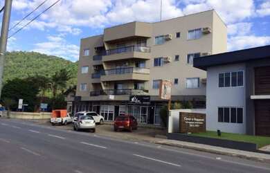 Imagem: O apartamento possui 1 Dormitório, 1 Suíte, 2 Banheiros, 1