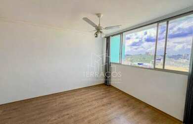 Imagem: O apartamento possui 3 Dormitórios, 1 Suíte, 2 Banheiros