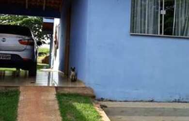 Imagem: A casa possui 2 Dormitórios, 1 Banheiro, 1 Vaga na garagem