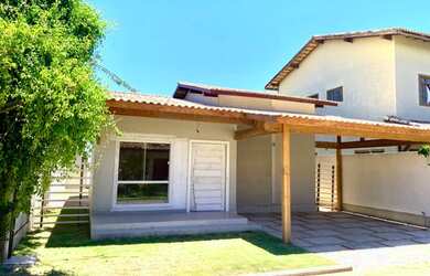 Imagem: A casa em condomínio possui 3 Dormitórios, 3 Banheiros, 2