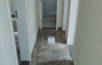 Imagem: O apartamento possui 3 Dormitórios, 1 Banheiro, 1 Vaga na garagem