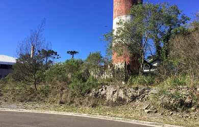 Imagem: O terreno possui 805m² de Área e está localizado em Gramado