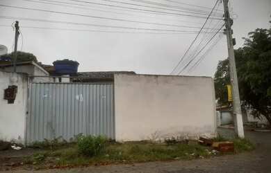 Imagem 1: Vendo esta casa. Varanda, 65m² de Área, 1 Vaga na garageme2 Dormitórios