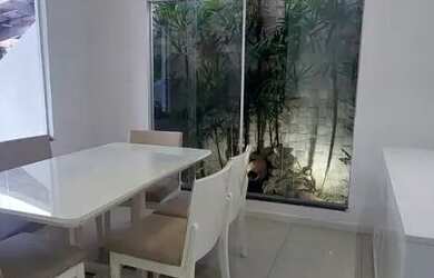 Imagem: A casa em condomínio possui 2 Dormitórios, 2 Banheiros, 2