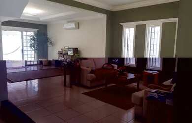 Imagem: A casa em condomínio possui 3 Dormitórios, 4 Banheiros, 5