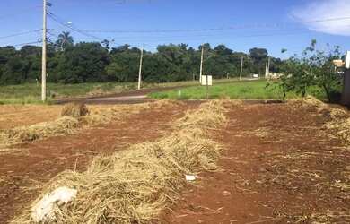 Imagem: O terreno possui 300m² de Área e está localizado em Centro