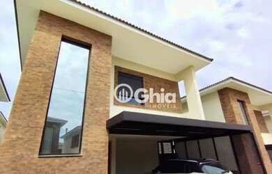 Imagem: A casa em condomínio possui 3 Dormitórios, 5 Banheiros, 2