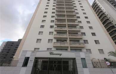 Imagem: O apartamento possui 4 Dormitórios, 3 Banheiros, 2 Vagas na