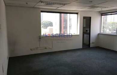 Imagem: O depósito possui 1 Vaga na garagem, 35m² de Área e está