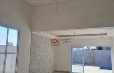 Imagem: A casa em condomínio possui 3 Dormitórios, 2 Banheiros, 2