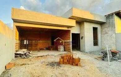 Imagem: A casa possui 3 Dormitórios, 2 Banheiros, 4 Vagas na garagem