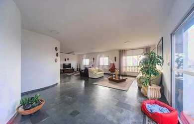 Imagem: O apartamento possui 4 Dormitórios, 3 Banheiros, 4 Vagas na