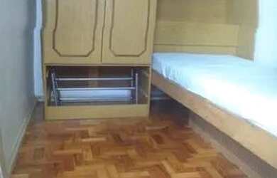 Imagem: O quarto está localizado em Comerciário, Criciúma para alugar