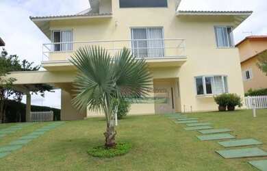 Imagem: A casa em condomínio possui 5 Dormitórios, 5 Banheiros, 4