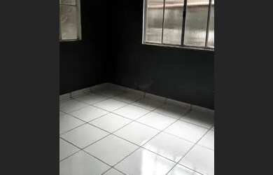 Imagem: A casa possui 3 Dormitórios, 1 Banheiro e está localizado