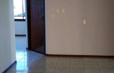 Imagem 9: Casa de esquina. Piscina, Churrasqueira, Guarda roupae515m² de Área