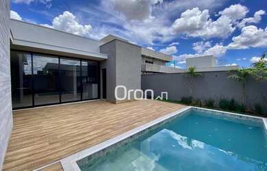 Imagem: A casa em condomínio possui 4 Dormitórios, 5 Banheiros, 5