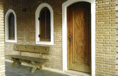 Imagem: A casa possui 1 Dormitório, 1 Banheiro, 30m² de Área e está