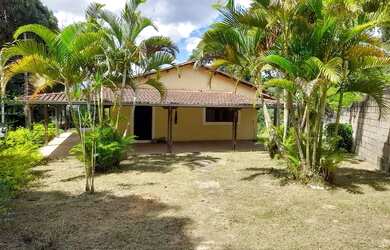 Imagem: A casa possui 3 Dormitórios, 2 Banheiros, 680m² de Área e