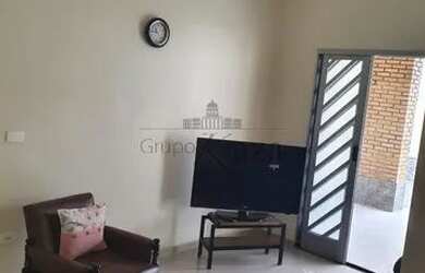 Imagem: A casa possui 5 Dormitórios, 3 Banheiros, 5 Vagas na garagem