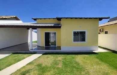 Imagem: A casa possui 2 Dormitórios, 1 Banheiro, 2 Vagas na garagem