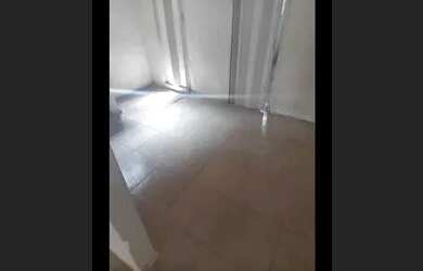 Imagem: A casa possui 1 Dormitório, 1 Banheiro e está localizado