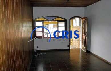 Imagem: A casa possui 3 Dormitórios, 4 Banheiros, 3 Vagas na garagem