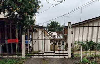 Imagem 3: Terreno com 3 casas à venda, 480m² por R$ 990.000 - Fazendinha - Curitiba/PR