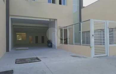 Imagem: O depósito possui 3 Vagas na garagem, 180m² de Área, Imóvel