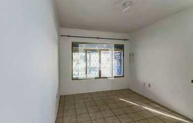 Imagem: A casa possui 3 Dormitórios, 3 Banheiros, 2 Vagas na garagem