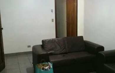 Imagem: A casa possui 3 Dormitórios, 4 Banheiros, 2 Vagas na garagem