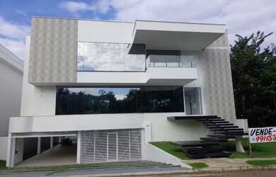 Imagem: A casa em condomínio possui 5 Dormitórios, 5 Banheiros, 5