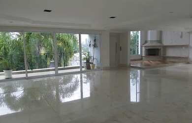 Imagem: A casa em condomínio possui 5 Dormitórios, 5 Banheiros, 4