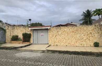 Imagem: A casa possui 3 Dormitórios, 4 Banheiros, 4 Vagas na garagem