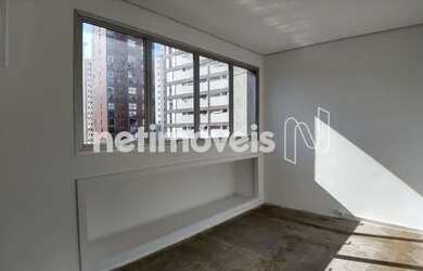 Imagem: O depósito possui 1 Vaga na garagem e 33m² de Área e está