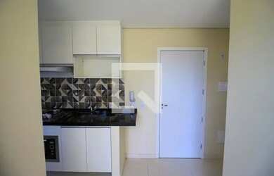 Imagem: O apartamento possui 1 Dormitório, 1 Banheiro, 1 Vaga na garagem