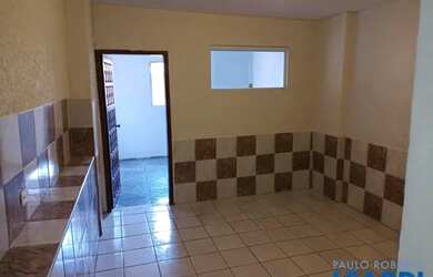 Imagem: A casa possui 2 Dormitórios, 1 Banheiro, 1 Vaga na garagem