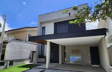 Imagem: A casa em condomínio possui 3 Dormitórios, 5 Banheiros, 2