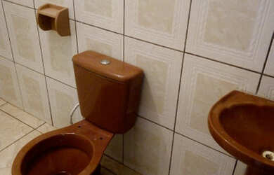 Imagem: A casa possui 2 Dormitórios, 1 Banheiro, 1 Vaga na garagem