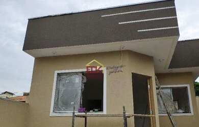 Imagem: A casa possui 2 Dormitórios, 2 Banheiros, 2 Vagas na garagem