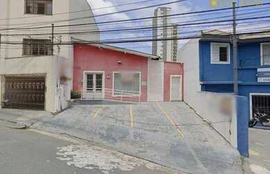 Imagem: O depósito possui 4 Vagas na garagem, 150m² de Área e está