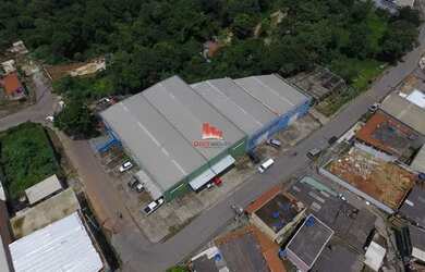 Imagem: O depósito possui 945m² de Área e está localizado em Serra