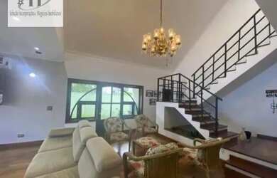 Imagem: A casa em condomínio possui 4 Dormitórios, 5 Banheiros, 5