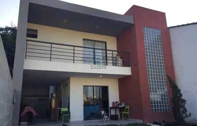 Imagem: A casa em condomínio possui 3 Dormitórios, 3 Banheiros, 3